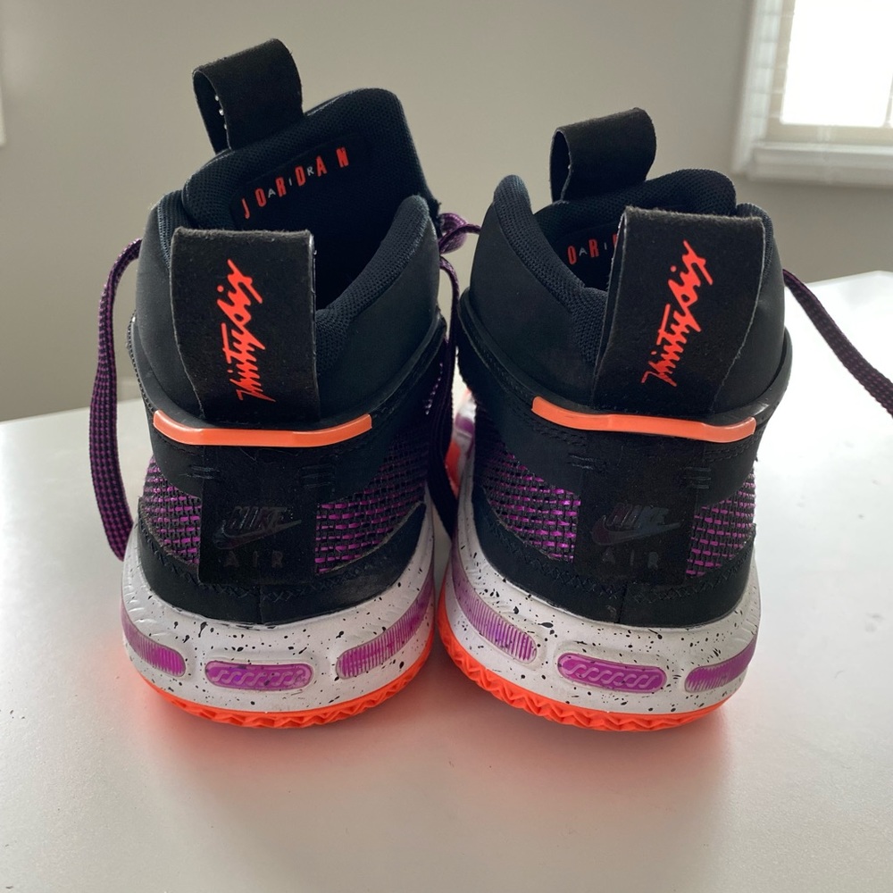Air Jordan sneakers - Picture 3 of 7
